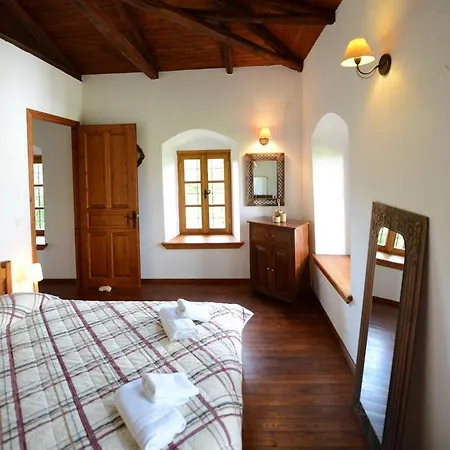 Aronia Stone House Holiday home *