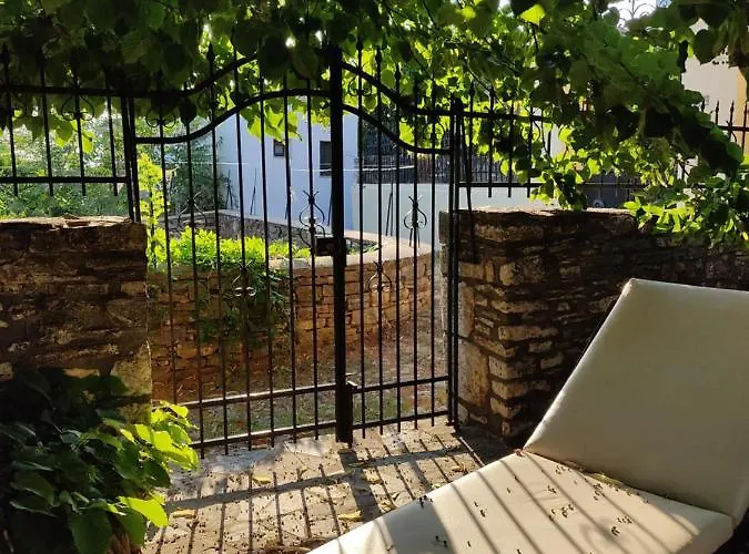 Aronia Stone House Holiday home *