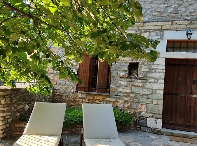 Aronia Stone House *