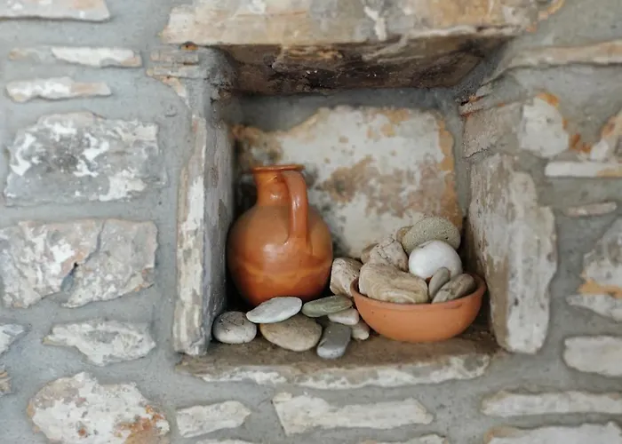 Aronia Stone House Holiday home *