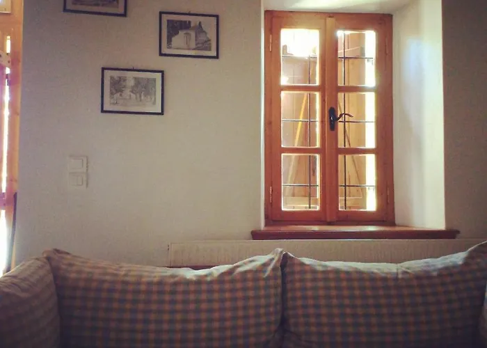 Aronia Stone House *