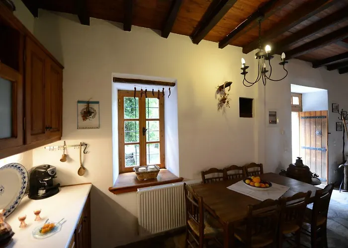 Holiday home Aronia Stone House *